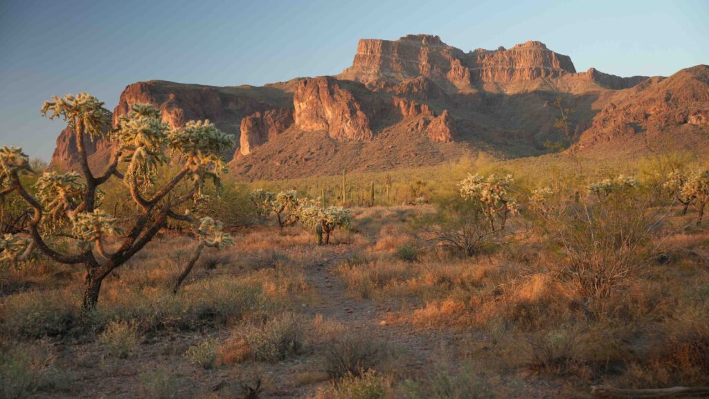 scenic photo of mountains near phoenix, Arizona